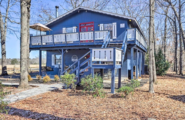 Cozy ‘Caymus Cabin’ ~ 3 Miles to Callaway Gardens!