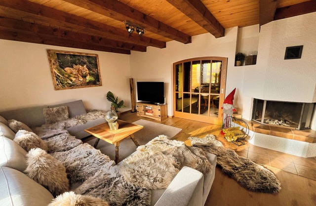 Cozy chalet in the Swiss Alps with Heidi bed. Pet friendly!