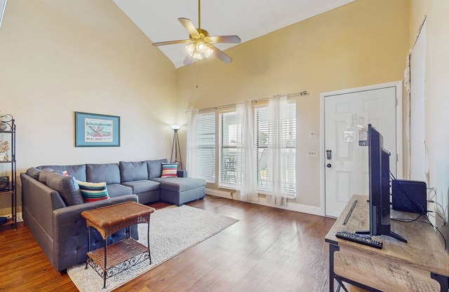 Cozy coastal condo with a loft, shared pool and beach access