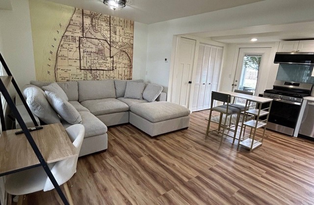 Cozy Condo 1 Bedroom/1 Bath