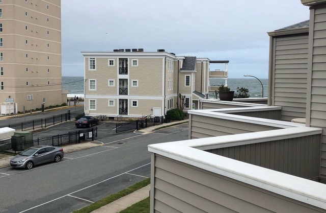 Cozy Condo at the Beach