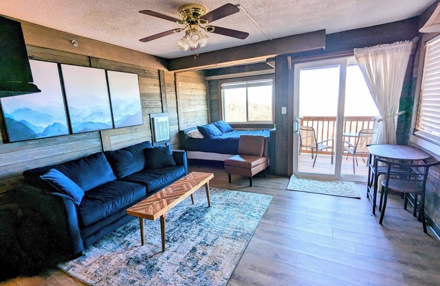 Cozy Condo in the Clouds
