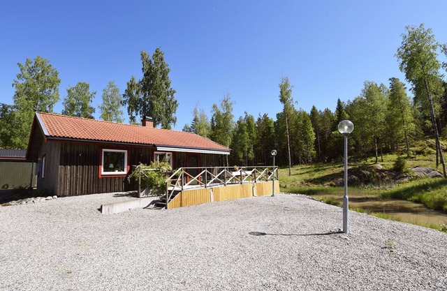 Cozy cottage in Årjäng near the lake and nature | SE18009