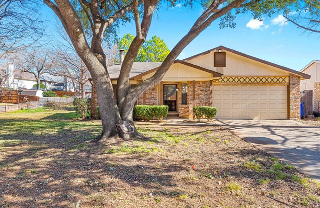 Cozy Cottage in DFW Area!