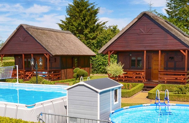 Cozy Cottage in Domaslawice with Swimming Pool