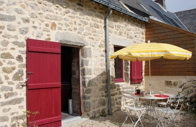 Cozy cottage in Guérande with quiet terrace