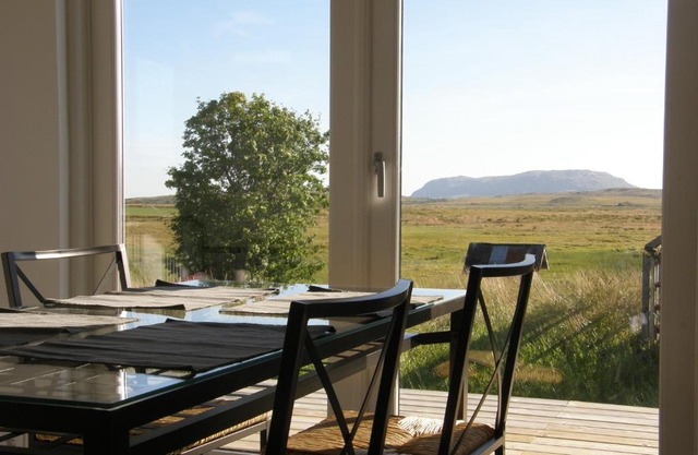 Cozy Cottage Near Geysir