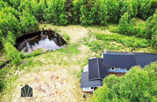 Cozy cottage on a large natural plot in lovely Härjedalen | SE21009