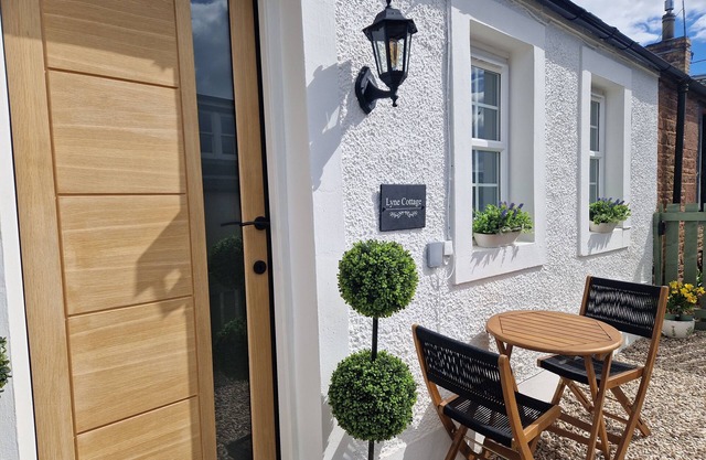 Cozy Cottage Retreat in West Linton