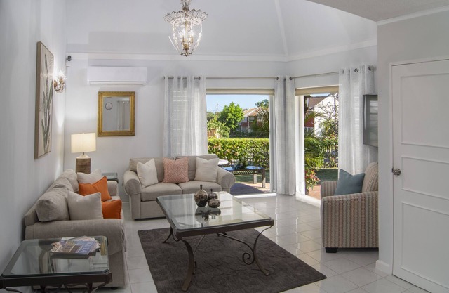 Cozy Cottage with Pool in Resort Area! Family-Friendly