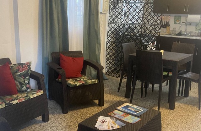 Cozy Country Apt. 2BR 1B AC WIFI