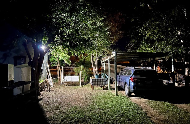 Cozy country feel 2-bedroom house in Cotulla with WiFi and ACnpets welcomed