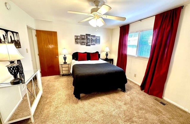 Cozy Downtown Destination