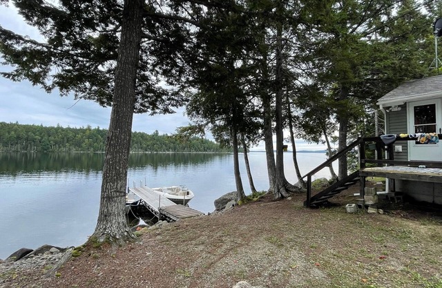 Cozy East Grand Lakehouse, Plenty of room for the family!