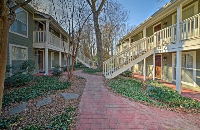 Cozy End Unit Condo just One Block from the Square