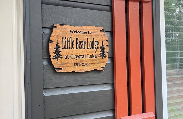 Cozy Fall Cabin Getaway near hiking w/firepit and kids bunkhouse