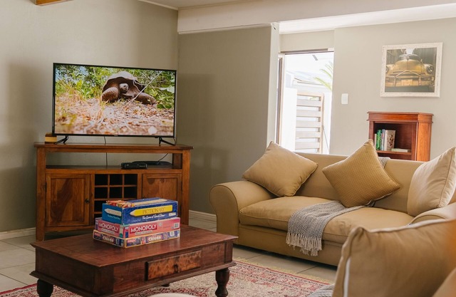 Cozy family and pet friendly beach house - 500 m to the beach!
