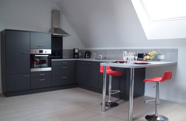 Cozy Farm Studio - Near Lille, Modern Amenities, Sleeps 2
