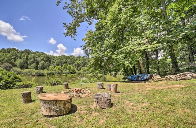 Cozy Franklin Cottage w/Waterfront Views!
