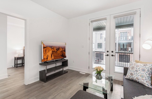 Cozy Getaway in Uptown Waterloo