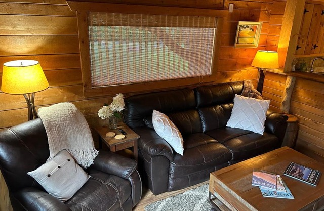 Cozy Guest House close to Wasaga Beach & Blue Mtn