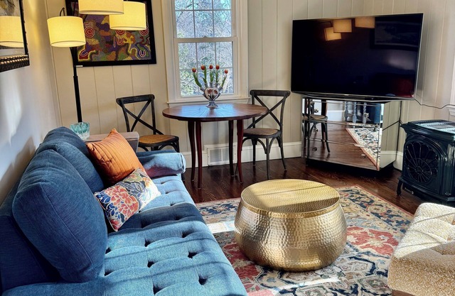 Cozy Guest Suite in desirable Converse Heights
