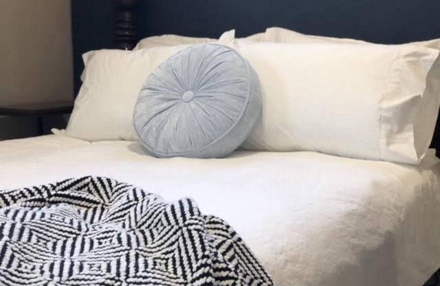 Cozy “Home Away From Home” 1 Bedroom basement Suite w Full Bathroom & laundry