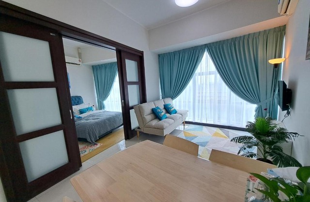 COZY home Country Garden at DangaBay of JB, FREE wifi and streaming