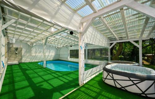 Cozy Home In Curlovac