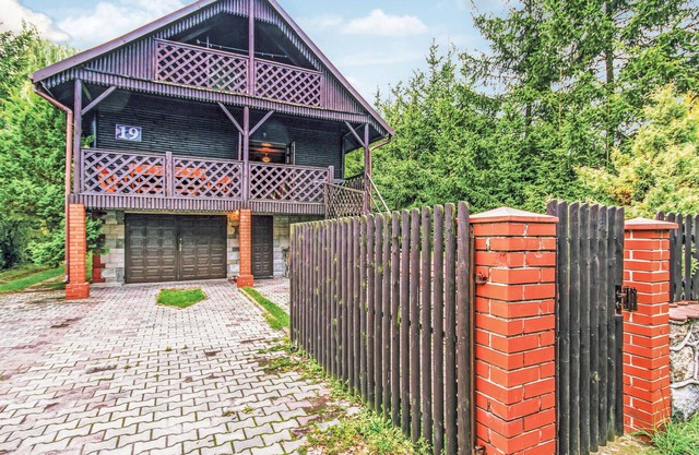 Cozy home in Dabrówno with lake view