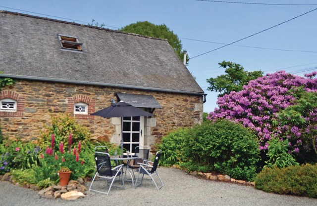 Cozy home in Callac de Bretagne
