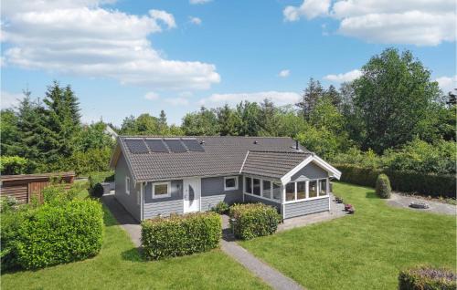 Cozy Home In Glesborg With Wifi