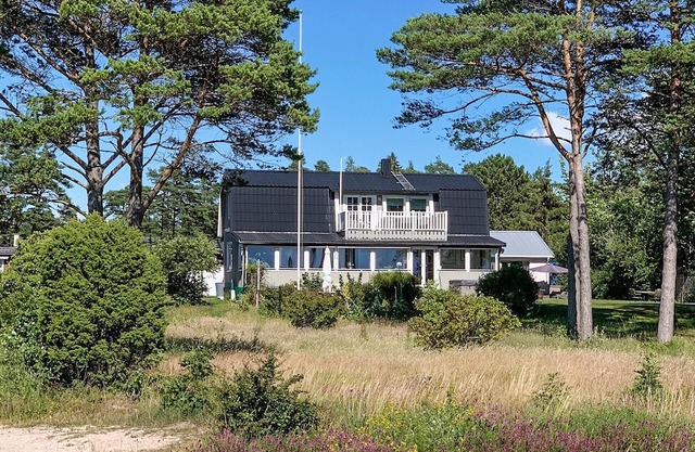 Cozy home in Gotlands Tofta with WiFi