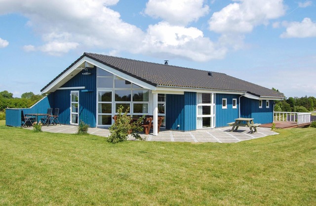 Cozy home in Humble with sauna