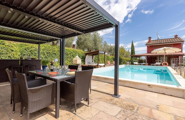 Cozy home in Montevarchi AR with sauna