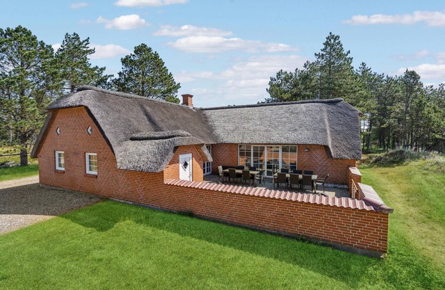 Cozy home in Rømø with sauna