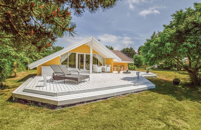 Cozy home in Skælskør with kitchen
