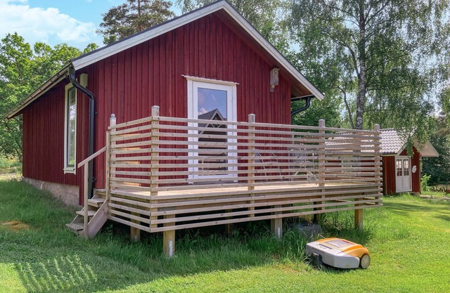 Cozy home in Sollebrunn with sauna