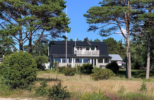 Cozy home in Tofta with WiFi