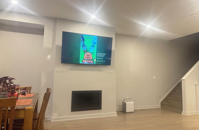 Cozy House+3 bed room+ 2.5 bath room in Ottawa