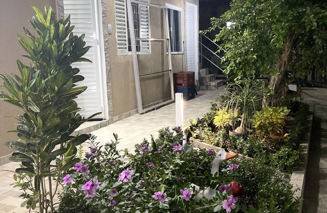 Cozy kitnet/tiny house near UNIG University, air conditioning, WI-FI