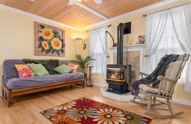 Cozy Lake House - Kelseyville