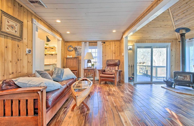 Cozy Lakefront Cottage w/Fire Pit, Grill & Views!