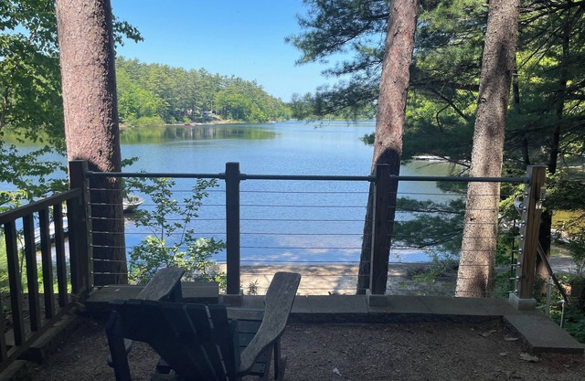 cozy lakeside cabin, sunset views year round