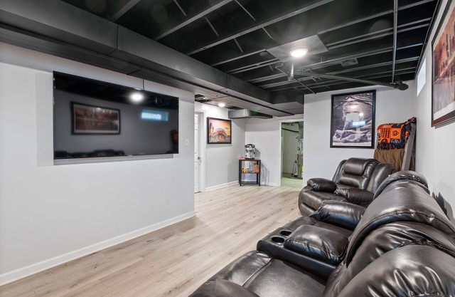 Cozy LeClaire Townhome within walking distance to downtown!