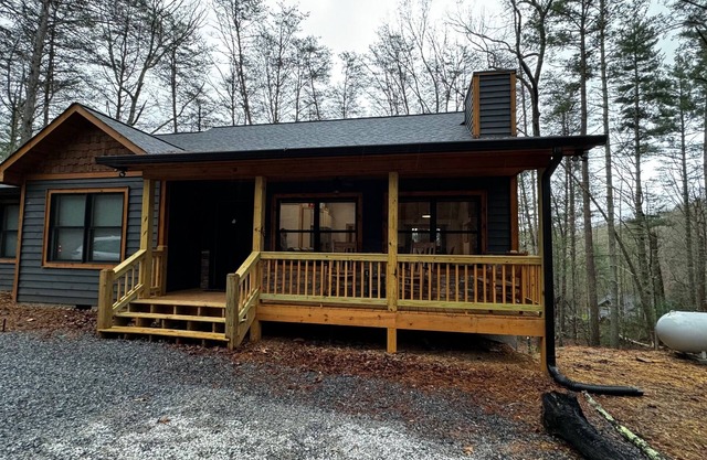 Cozy Modern Cabin in North Georgia!
