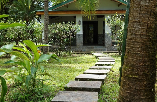 Cozy Modern Casita Near Tamarindo with Tropical Shared Pool Area