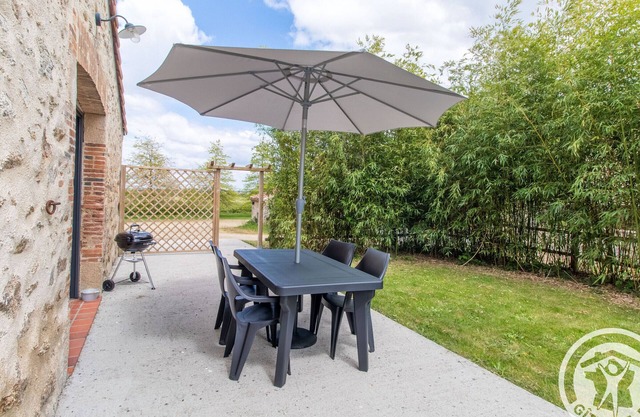 Cozy Nature Retreat Between Cholet and Puy du Fou - Terrace, BBQ, Accessible, Sleeps 4
