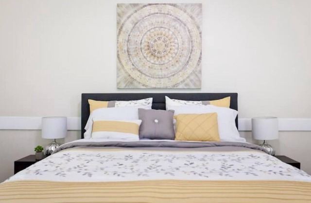 Cozy Private Apartment - Free Parking