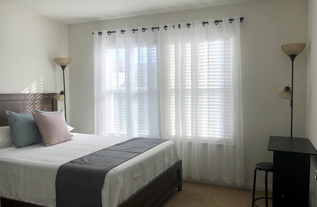 Cozy Private Bedroom